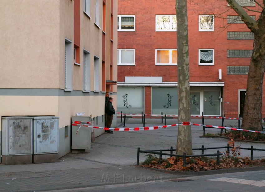 Schusswechsel Koeln Vingst Wuerzburgerstr Oranienstr P83.JPG